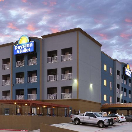 Days Inn & Suites By Wyndham Galveston West/Seawall Exterior photo