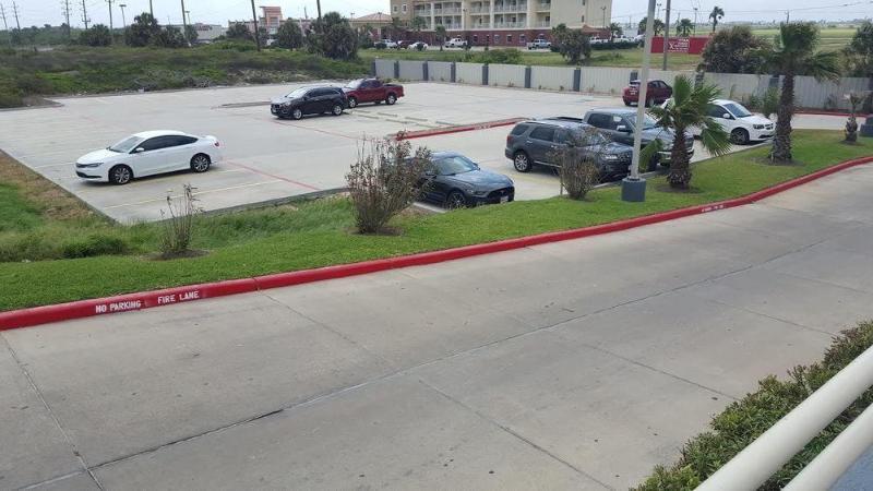 Days Inn & Suites By Wyndham Galveston West/Seawall Exterior photo